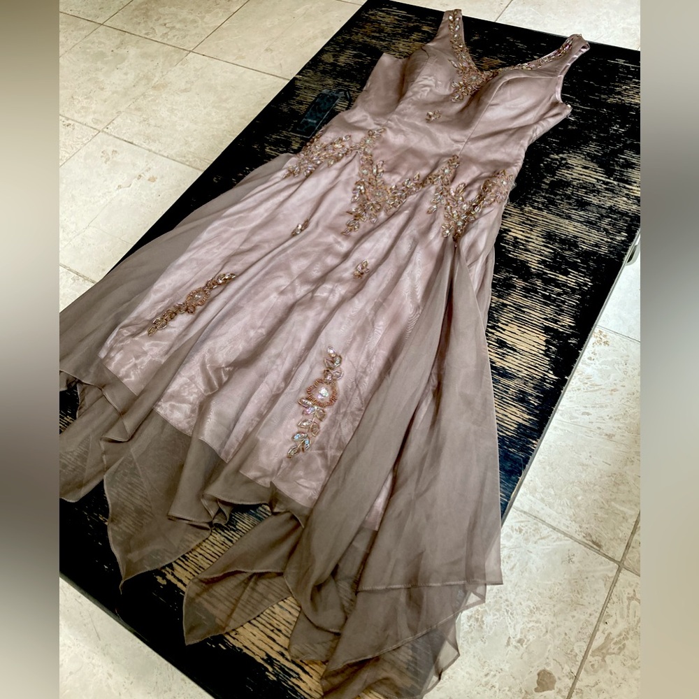 Formal Occasion dress Size L